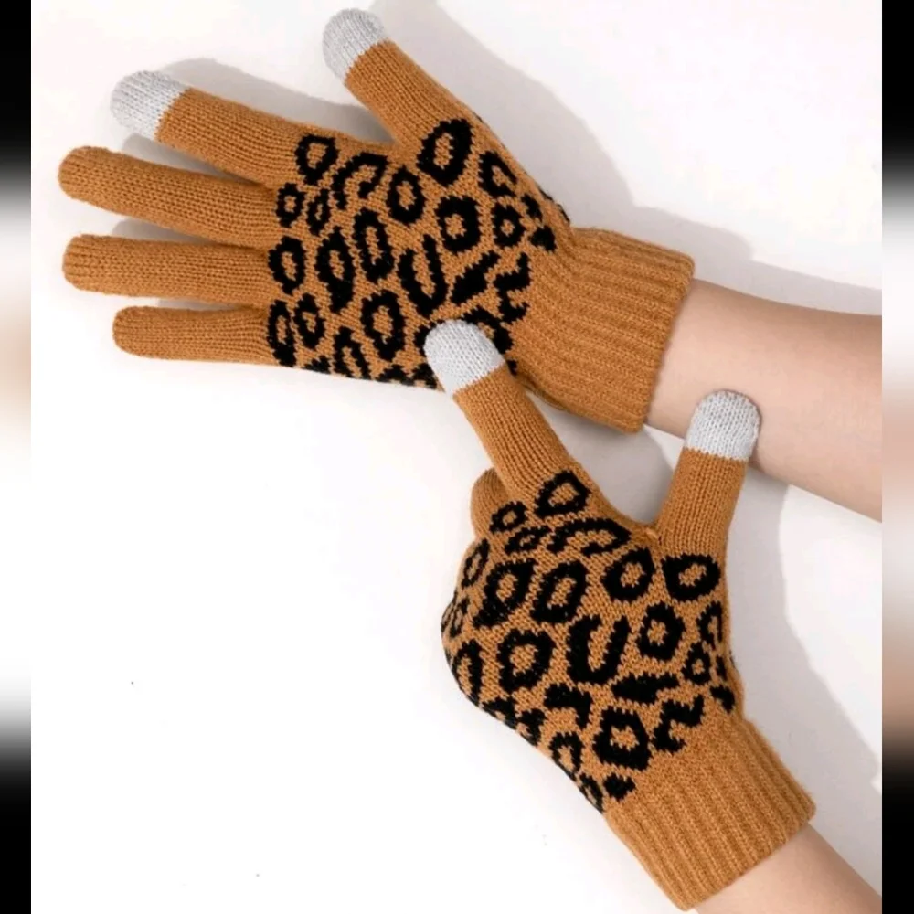 Leopard Print Gloves